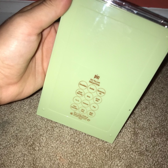 Pixi by Petra ItsJudyTime eyeshadow palette - Picture 3 of 4